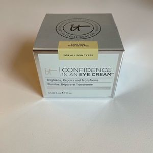 It Cosmetics confidence in an eye cream brand new in box 0.5oz / 15ml